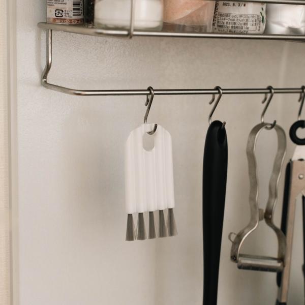 キーボードの掃除 サッシ洗い 水筒の蓋 キッチン 台所 窓 エアコン 大掃除 窓 水回り 洗面台サイズ・縦 約100mm・幅 約45mm・厚さ 約8mm・ブラシ部 約25mm素材　ポリプロピレン（PP）製造国　中国保証期間　3ヶ月商品説明ブ...