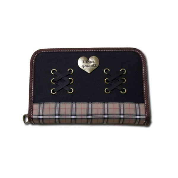 かわいいハートのエンブレムと人気のチェック柄の彫刻刀ケース。収納バッグは、レースアップがおしゃれな小学生の女の子におすすめの商品です。【セット内容】■彫刻刀収納バッグ・レースアップ・外寸：約21.5×14.5×厚み3.5cm