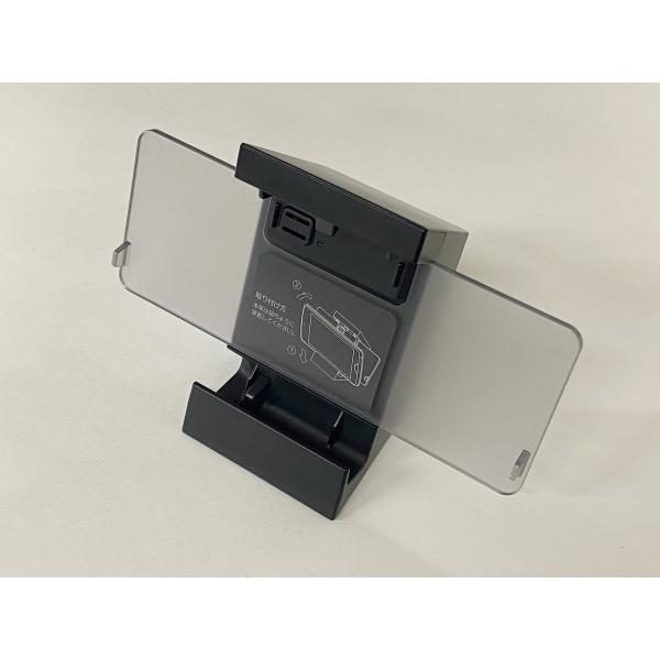NTT docomo F-41C シルバー 本体と卓上ホルダー Amazon.co.jp: 【docomo純正】卓上ホルダ F54 対応機種 arrows