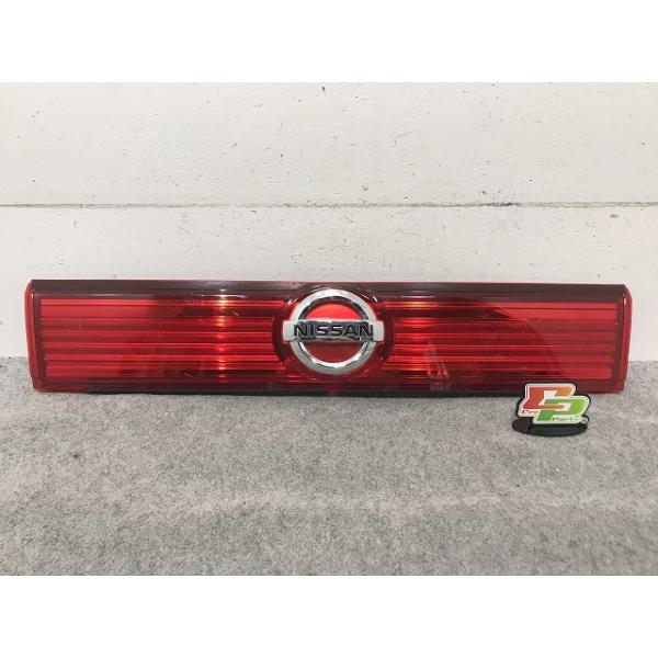 エルグランド テールランプフィニッシャーガーニッシュP8959 P8504 ecoparts-33333_101461