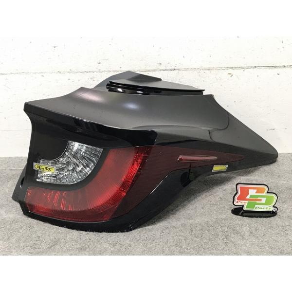 ヤリス KSP210/MXPA10/MXPH10 純正 右テールランプ/ライト/レンズ