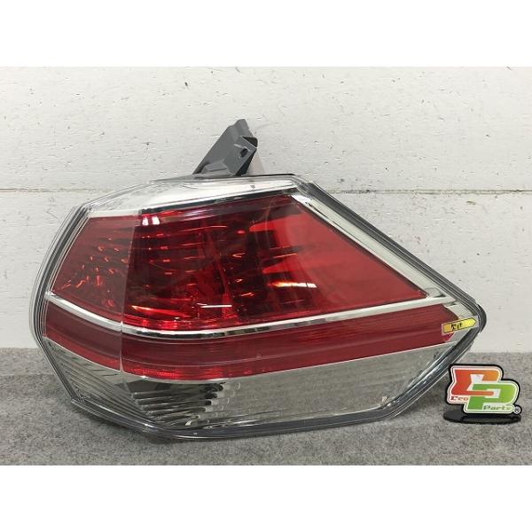 X-TRAIL/エクストレイル T32/NT32/HT32/HNT32 純正 前期 右