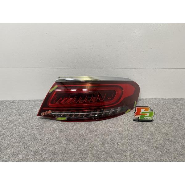 GLCクラス W253/C253 純正 後期 右 テールランプ/ライト/レンズ LED