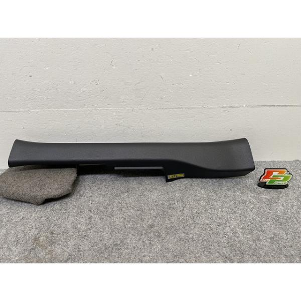 N-Box nbox JF5 JF6 スカッフプレート【E83a】 新品!N-BOX/NBOX Nボックス JF5/JF6 純正 右 リア スカッフプレート