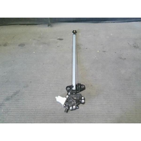 N-BOX 新品ホンダ純正フロント右ドアレギュレータ 72210-TY0-013 N-BOX N−BOX ＋ DBA-JF1 右Fドアレギュレータ・モーター 72210