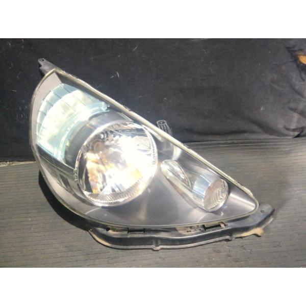 フィット右側ヘッドライト フィット DBA-GD1 右ヘッドランプASSY 1.3A HMM-S スタンレー P4944