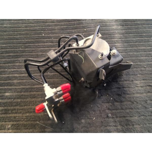 ハイエース CBF-TRH200V ABSアクチュエーター ロングDX 3人 1.25T