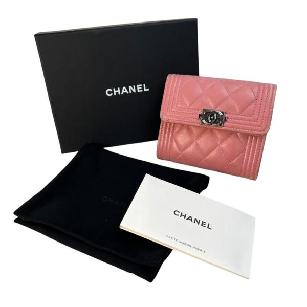 CHANEL（シャネル） マトラッセ ココマーク レザー 三つ折り財布