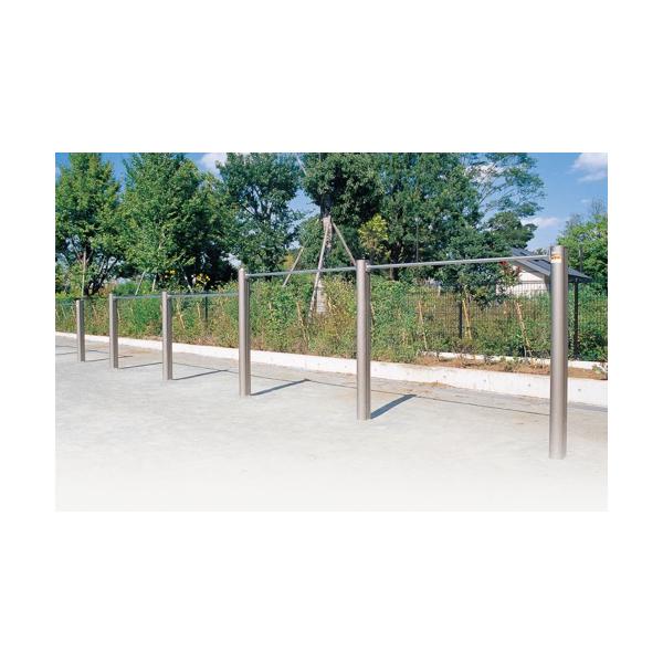 鉄棒の常識を変える新たなスタンダード アルミ鉄棒　高強度のアルミ柱を使用し、握り棒はステンレス製。 錆びにくく長寿命で安全な、強度の強い鉄棒です。