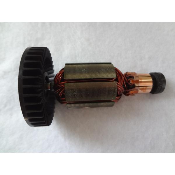 マキタ ディスクグラインダ GA402D GA402DZ用アーマチュア 619218-8 部品です。2418815の記載があります(入荷時期により変わる場合あり)。写真撮影等のためパッケージは開封しています。