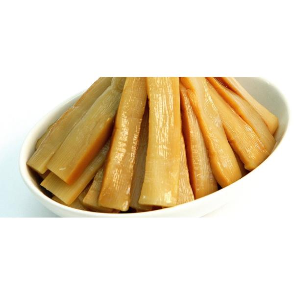 信頼の国内製造！完全発酵した乾燥メンマ原料のみを使用し国内工場でしっかりと管理、製造しております。2〜3mmにスライスされた乾燥メンマを独自の製法で戻しやすくパックしました。特上メンマとは...特上メンマシリーズは乾燥メンマを戻しやすく特殊...