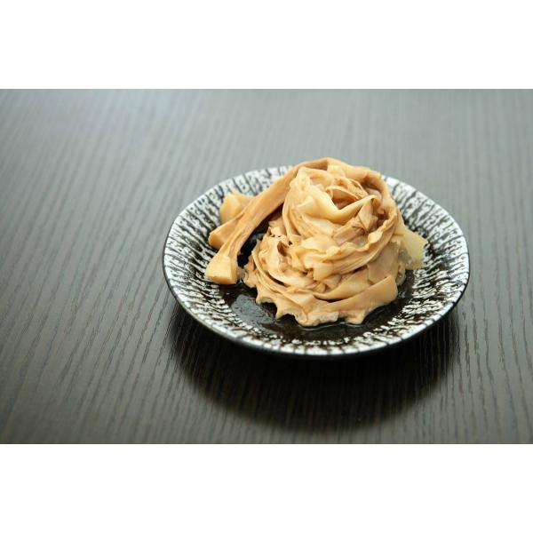 厳選した良質の乾燥メンマ原料を使用しシンプルに味付けをしました。完全発酵した原料のみを使用し、国内工場でしっかりと管理・製造しています。繊細な穂先部分を丁寧ににスライスした柔らかく美味しい味付けメンマです。味付メンマシリーズにつきましてはお...