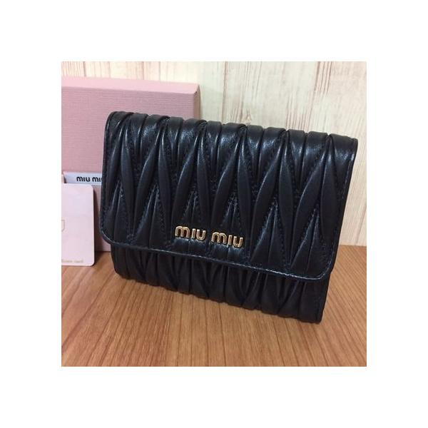 新品 ミュウミュウ 財布 MIUMIU マトラッセ 二つ折り ブラック :5MH523-NERO:EG GLOBAL - 通販 - Yahoo