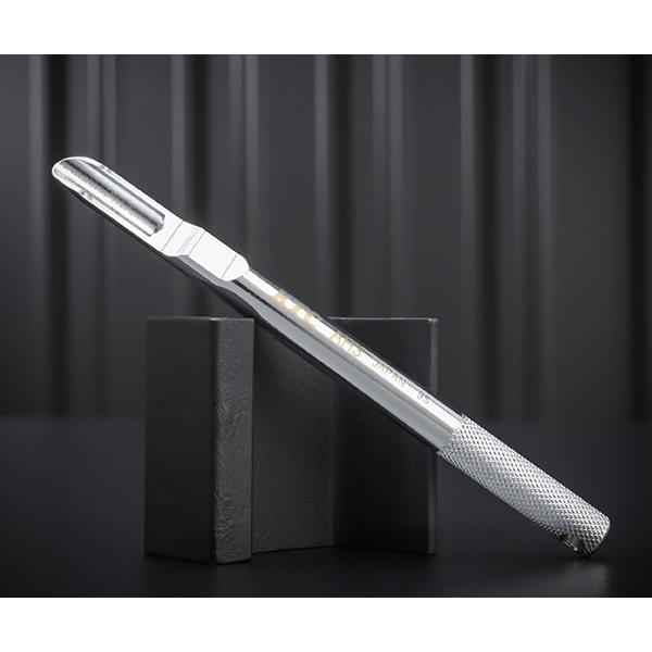 やっかいな小石をワンアクションで解決！専用に開発されたアール形状の先端で、タイヤを傷つけず、効率よく石を除去できるタイヤストーンリムーバーです！作業時間を約8分の1に短縮（※KTC調べ）でき、目視点検の時間を短縮できます！■型式：AH3■メ...