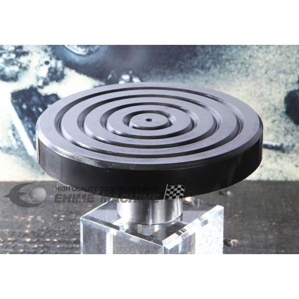 マサダ純正のジャッキ用ゴムパッド付受金！ジャッキポイントにキズを付けにくい人気オプションです。安価な他メーカー品当とは違い、受金取り付け部の取り付け穴にぴったり入るので安定感抜群です。ヘタリの少ない高級ゴムを使用しているので、耐久性も抜群！...