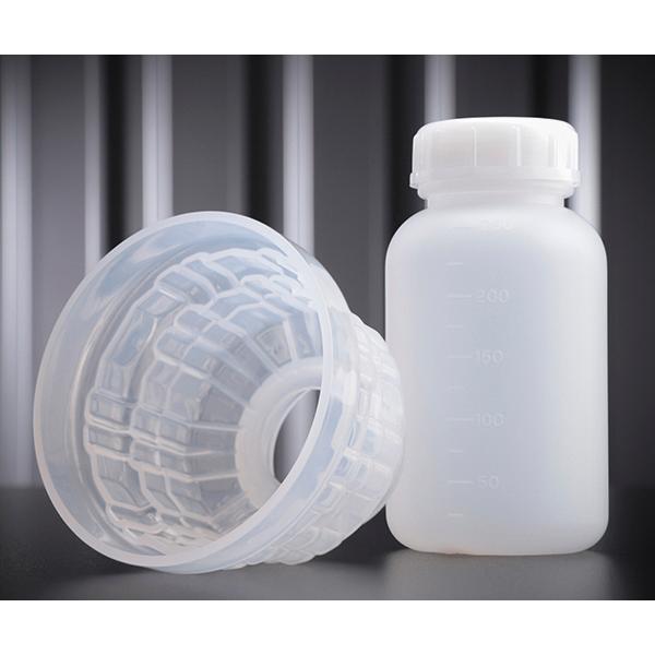 オイルをしっかりキャッチするから、手を汚さずに、すぐに次の作業に移れる！下向きに取り付けられたオイルフィルタを緩めた後の取り外し作業に使用します。通常では素手やゴム手袋を着用し行う作業もこちらも使えば、手の汚れを防げます。多段カップ形状で、...