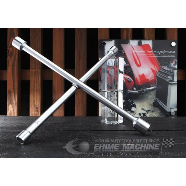 KTCの十字レンチ（クロスレンチ）です。タイヤ交換時のホイール脱着だけではなく、大型車などのメンテナンスにも最適です。■型式：XH-14-21■メーカー：KTC(京都機械工具株式会社）■全長：400mm■サイズ：14X17X19X21mm