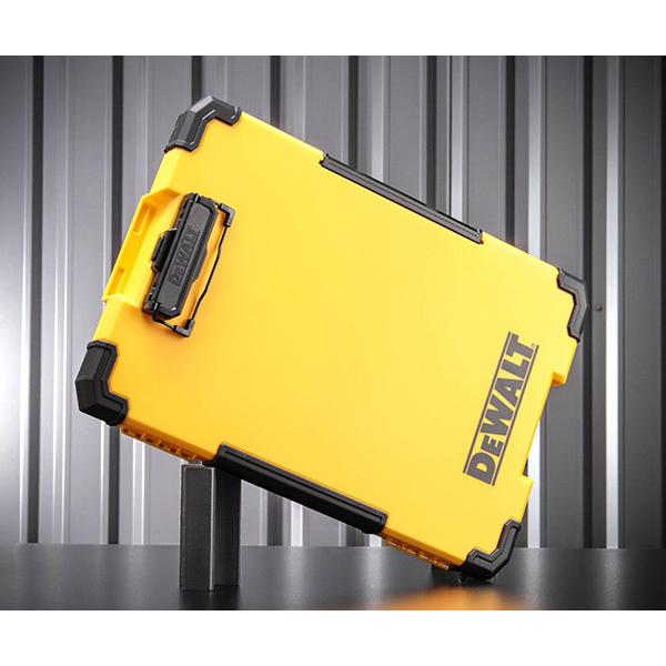 TSTAKシリーズ    人気ツールボックスシリーズと組み合わせて使える高機能＆タフ仕様  タブレットやツールも収まる厚さ30mmのインナー収納付き  LEDライト付      （仕様）  メーカー名：DEWALT(デウォルト)  メーカー...