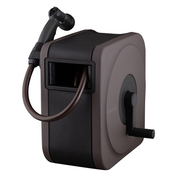 紫外線からホースの劣化を低減するカバータイプのホースリール