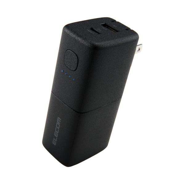 AC充電器としてもモバイルバッテリーとしても使用可能な2in1タイプ!ポーチやポケットにすっぽり収まる手のひらサイズ。2ポート搭載で複数のデバイスを一気に充電できる、AC充電器一体型モバイルバッテリーです。関連キーワード：エレコムダイレクト...