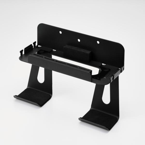 テレビ周りをスッキリ!ゲーム機本体、ドック、周辺機器をまとめて収納できる、NINTENDO SWITCH(TM)シリーズ用の壁掛けスタンドです。ゲームカード5枚、Joy-Con2台、Proコントローラー2台がすっきり収まり、ドックはそのまま...