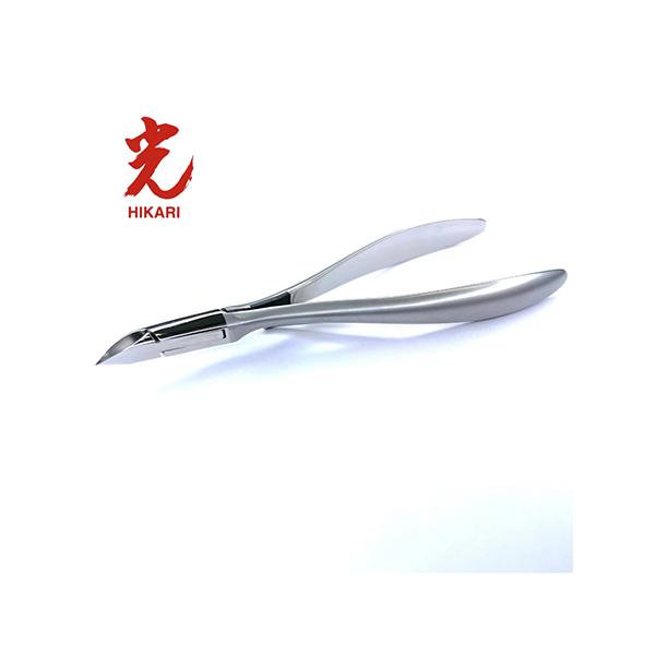 正規通販】 ✨ キューティクルニッパー 光 4mm aob.adv.br