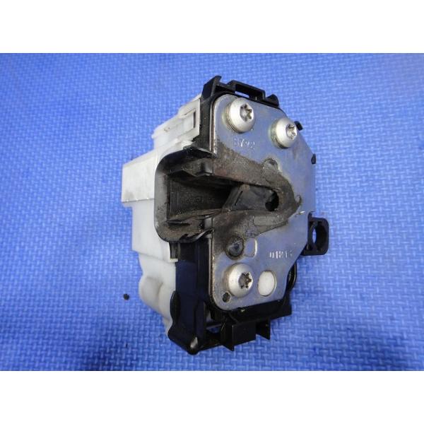 フィアット アバルト 500 3121 系 右 ドア ロック アクチュエーター ソレノイド  品番 51935113 [0290]