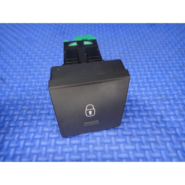 プジョー 508 W2W5F02 等 ドアロック ボタン スイッチ 品番 96661783ZE    [0721]