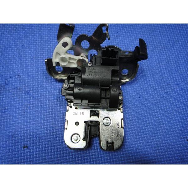 アウディ A3 8VCXSL 8V系 等 リア トランク ロック アクチュエーター ソレノイド 品番 4H0827505   [4170]