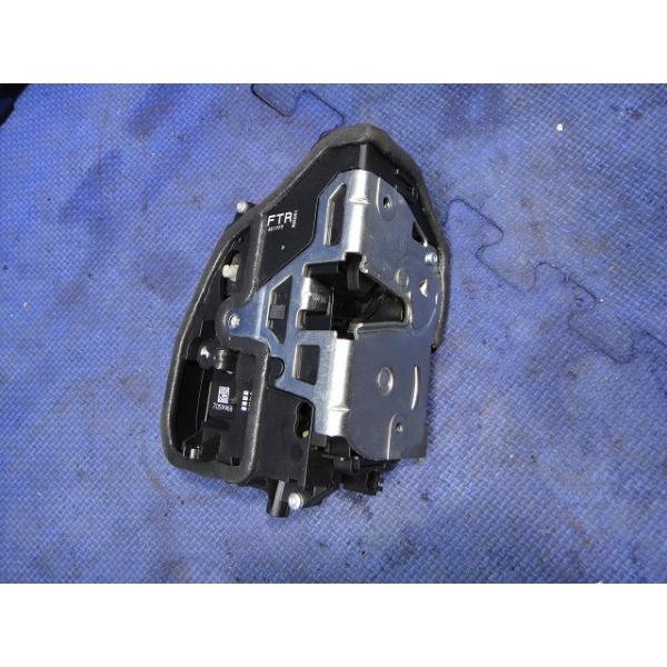 BMW 320i E90 E91 等 前期 純正 右 フロント ドアロック