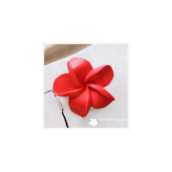 アジアン雑貨・バリ雑貨！スポンジ製で水にも浮いて本物そっくり小さなプルメリア造花 オールレッド（Sサイズ）南国のリゾートを連想させるプルメリア（フランジパニ）の造花。南国のスパやホテルでよく見かけるあのプルメリアを再現。大きさは実物の花より...