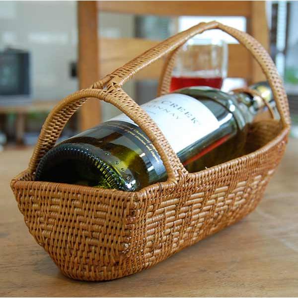 ■サイズ(cm)：約 27 x 14~15 x 13~16（ハンドル含む）バスケット凹部分サイズは約23x10x7cm　直径約9cmのワインボトルを収納できます。　※多少サイズは前後します。■素材：アタ■クオリティ：スタンダードクオリティ■...