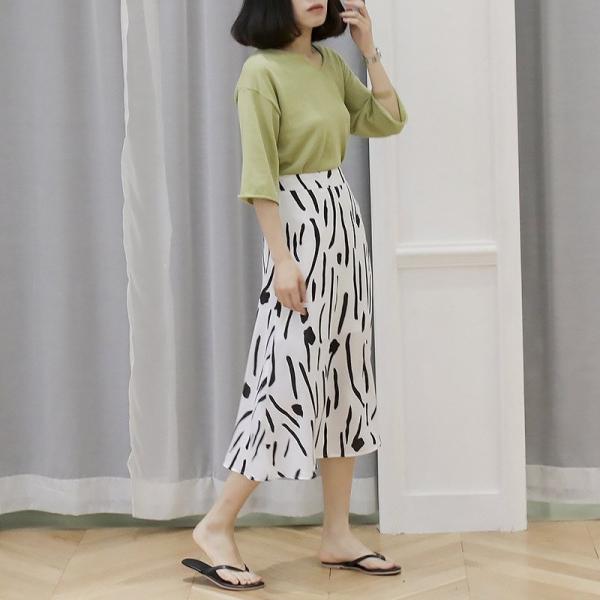 レディース ボトムス スカート ミモレ丈 総柄 幾何学模様 カジュアル 大人可愛い エレガント フェミニン オフィス お出かけ デート デイリー ホワイト S M 送料無料