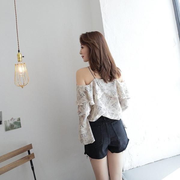 レディース　トップス　シフォン　カットソー　長袖　花柄　総柄　オフショルダー　フレア袖　カジュアル　大人可愛い　フェミニン　オフィス　お出かけ　デート　デイリー　ホワイト　フリーサイズ　送料無料