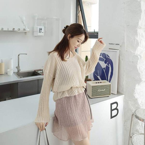 レディース　トップス　ニット　セーター　Vネック　長袖　ゆったり　トランペットスリーブ　無地　カジュアル　大人可愛い　フェミニン　オフィス　お出かけ　デート　デイリー　ベージュ　ホワイト　フリーサイズ　送料無料