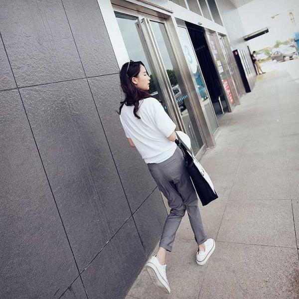 レディース　アンクルパンツ　半端丈　クロップド　シンプル　ボトムス　カジュアル　キュート　可愛い　フェミニン　きれいめ　エレガント　おしゃれ　お出かけ　オフィス　デイリー　普段着　グレー　S　M　L　サイズ　送料無料