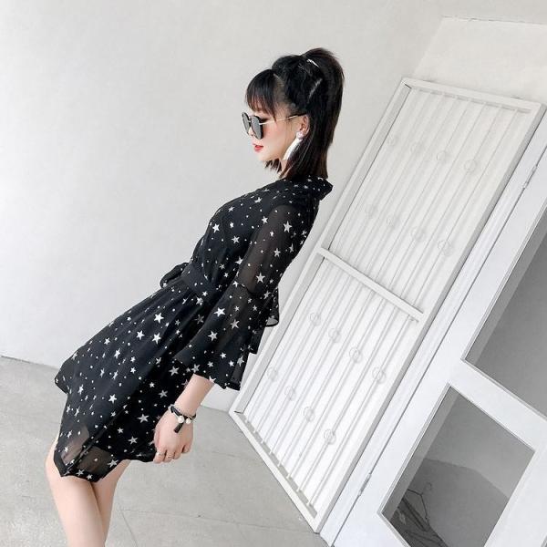 レディース　ワンピース　Vネック　フレアスリーブ　ボリュームスリーブ　ミニ丈　星柄　ドット　カジュアル　キュート　可愛い　フェミニン　きれいめ　上品　エレガント　おしゃれ　お出かけ　お呼ばれ　ブラック　S　M　L　サイズ　送料無料