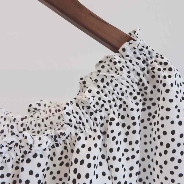 レディース　ブラウス　肩出し　肩見せ　オフショルダー　パフスリーブ　ドット　水玉　半袖　トップス　カジュアル　キュート　可愛い　フェミニン　きれいめ　エレガント　おしゃれ　お出かけ　オフィス　デート　デイリー　レッド　ホワイト　フリーサイズ　送料無料