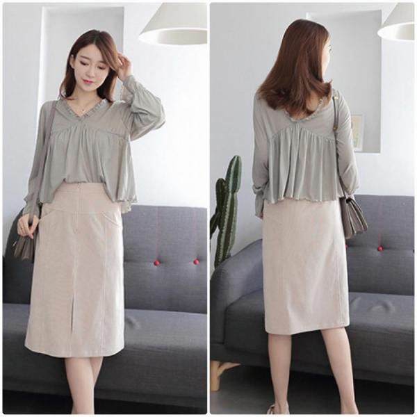 レディース　Vネック　ブラウス　無地　シンプル　長袖　シャツ　ボリュームスリーブ　トップス　カジュアル　キュート　可愛い　フェミニン　きれいめ　上品　エレガント　おしゃれ　お出かけ　オフィス　デート　デイリー　グリーン　フリーサイズ　ワンサイズ　送料無料