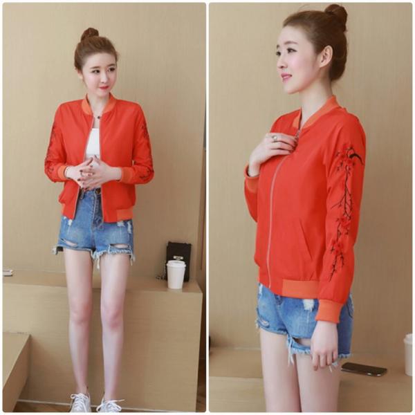 レディース　アウター　刺繍　花柄　ベースボールジャケット　カジュアル　長袖　キュート　大人　可愛い　フェミニン　きれいめ　エレガント　おしゃれ　お出かけ　デイリー　オフィス　普段着　ホワイト　レッド　ブラック　大きいサイズ　送料無料