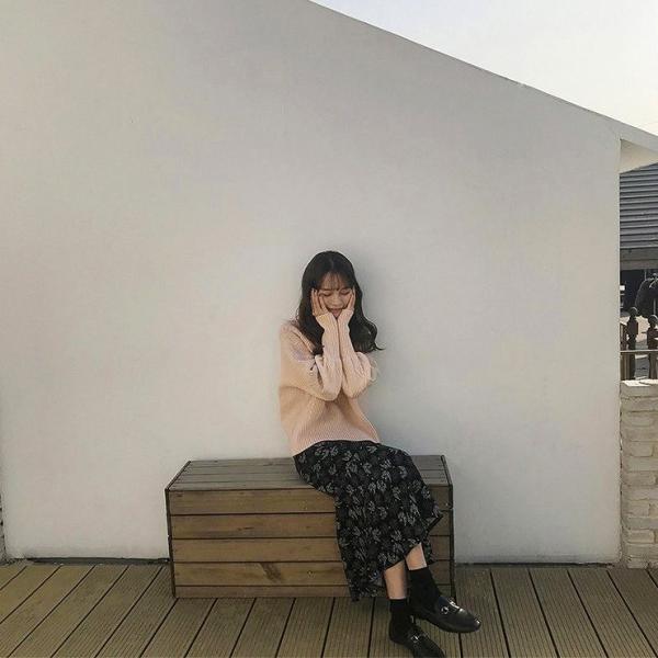 レディース　ニット　ハイネック　セーター　カットソー　長袖　シンプル　ゆったり　トップス　カジュアル　キュート　大人　可愛い　フェミニン　おしゃれ　お出かけ　オフィス　デイリー　普段着　ベージュ　レッド　フリーサイズ　ワンサイズ　送料無料