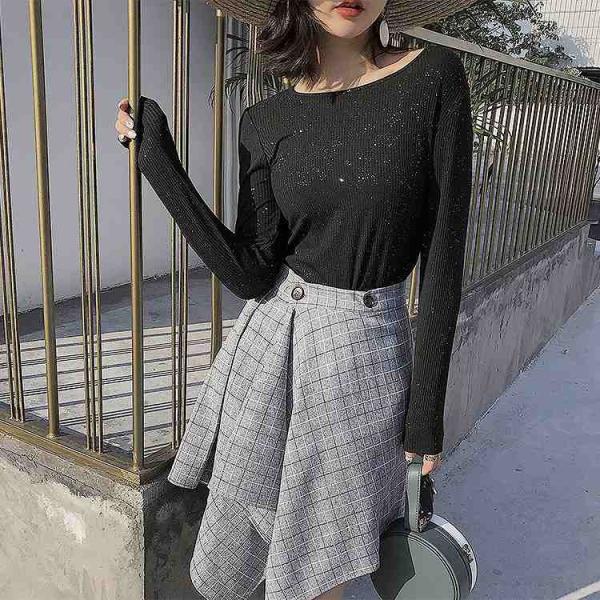 レディース　Tシャツ　長袖　無地　シンプル　スリム　タイト　ロングTシャツ　ロンT　トップス　カジュアル　キュート　大人　可愛い　フェミニン　おしゃれ　お出かけ　普段着　デイリー　ブラック　ホワイト　カーキ　フリーサイズ　ワンサイズ　送料無料