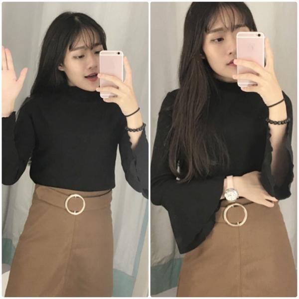 レディース　Tシャツ　ハイネック　フレアスリーブ　長袖　無地　シンプル　ロングTシャツ　ロンT　トップス　カジュアル　キュート　大人　可愛い　フェミニン　おしゃれ　お出かけ　普段着　デイリー　ブラック　グレー　カーキ　ホワイト　フリーサイズ　送料無料