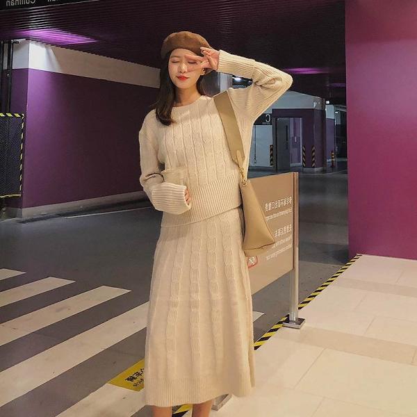 レディース　ツーピースドレス　ニット　長袖セーター　ロングスカート　無地　ゆったり　カジュアル　大人可愛い　フェミニン　オフィス　お出かけ　デート　デイリー　ベージュ　レッド　キャメル　フリーサイズ　送料無料