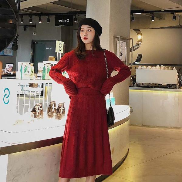 レディース　ツーピースドレス　ニット　長袖セーター　ロングスカート　無地　ゆったり　カジュアル　大人可愛い　フェミニン　オフィス　お出かけ　デート　デイリー　ベージュ　レッド　キャメル　フリーサイズ　送料無料