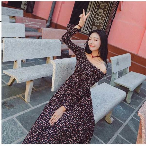 レディース　ワンピース　肩出し　肩見せ　オフショルダー　ハイウエスト　花柄　フレア　ミディ丈　ミモレ丈　長袖　カジュアル　キュート　可愛い　フェミニン　きれいめ　上品　エレガント　おしゃれ　お出かけ　お呼ばれ　ブラック　S　M　L　XL　サイズ　送料無料