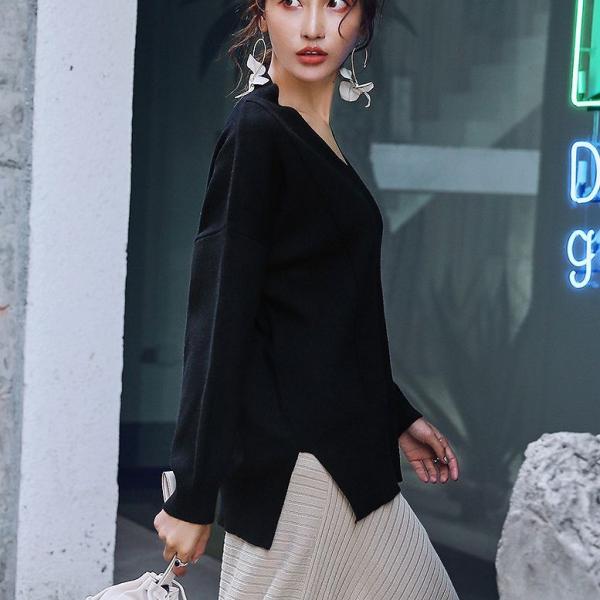 レディース　ニット　セーター　Vネック　長袖　シンプル　ゆったり　オーバーサイズ　トップス　秋　冬　カジュアル　キュート　大人　可愛い　フェミニン　おしゃれ　お出かけ　オフィス　デイリー　普段着　グリーン　ブラック　レッド　S　M　サイズ　送料無料