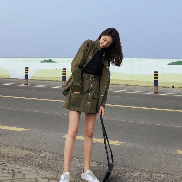 レディース　上下2点セット　ロングシャツ　スカート　ベルト　ブラウス　ミニ丈　ハイウエスト　長袖　カジュアル　キュート　可愛い　フェミニン　きれいめ　上品　エレガント　おしゃれ　お出かけ　オフィス　お呼ばれ　オリーブ　S　M　L　サイズ　送料無料