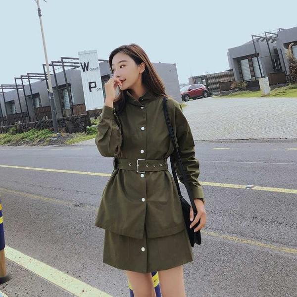 レディース　上下2点セット　ロングシャツ　スカート　ベルト　ブラウス　ミニ丈　ハイウエスト　長袖　カジュアル　キュート　可愛い　フェミニン　きれいめ　上品　エレガント　おしゃれ　お出かけ　オフィス　お呼ばれ　オリーブ　S　M　L　サイズ　送料無料