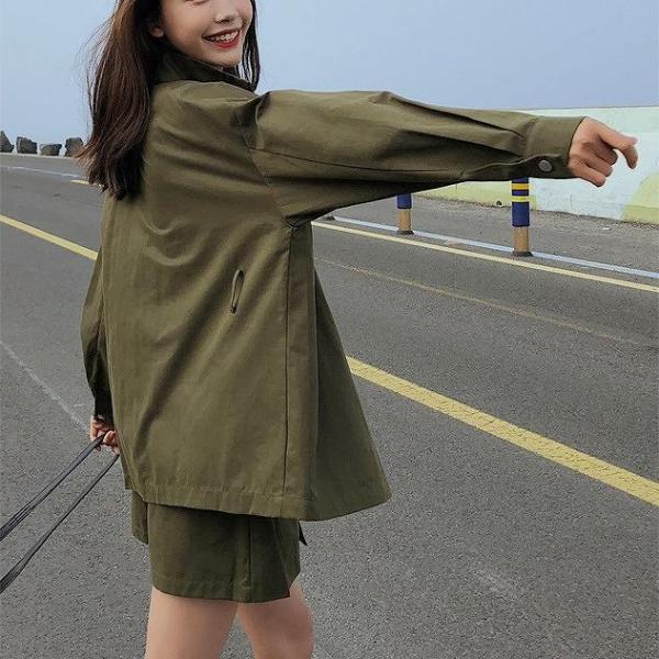 レディース　上下2点セット　ロングシャツ　スカート　ベルト　ブラウス　ミニ丈　ハイウエスト　長袖　カジュアル　キュート　可愛い　フェミニン　きれいめ　上品　エレガント　おしゃれ　お出かけ　オフィス　お呼ばれ　オリーブ　S　M　L　サイズ　送料無料